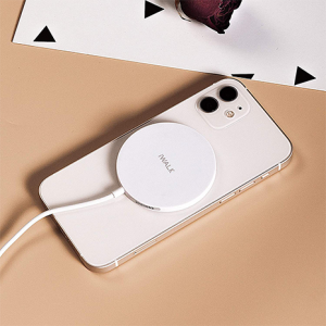 iWalk 15W Magnetic Wireless Charger - MagSafe Compatible | White